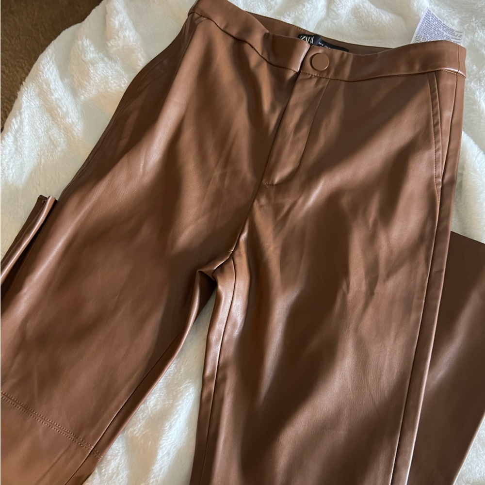Zara brown leather pants with zipper at the bottom